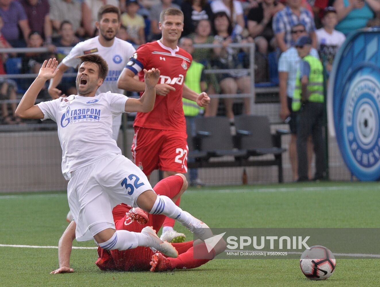Football. Russian Premier League. Orenburg vs. Lokomotiv