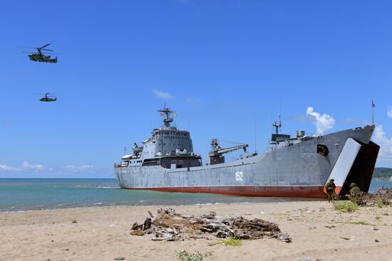 Combat exercises held at Russian military base in Abkhazia