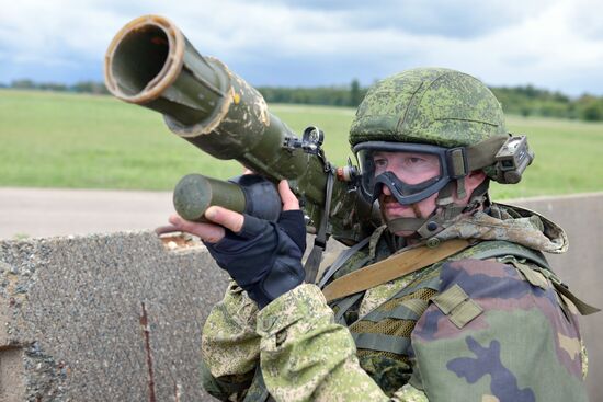 Combat exercises held at Russian military base in Abkhazia