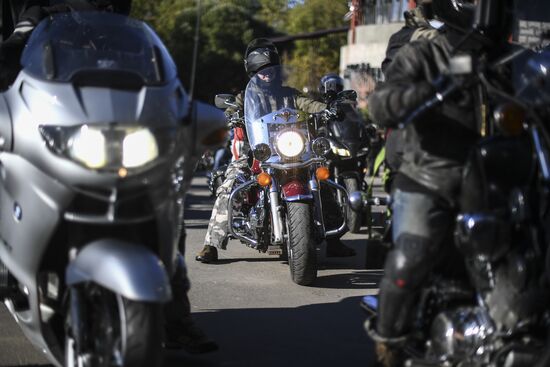 Beginning of motorcycle parade during Russian Dream bike show