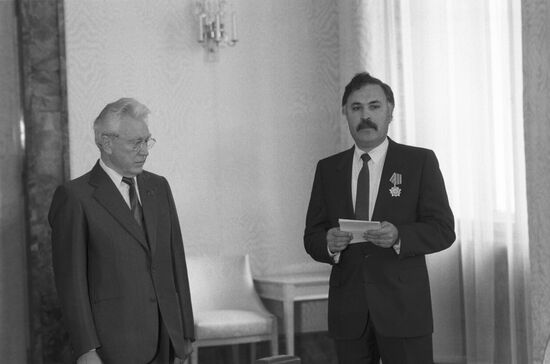 Afghanistan's Ambassador to USSR Habib Mangal receives Order of Peoples' Friendship