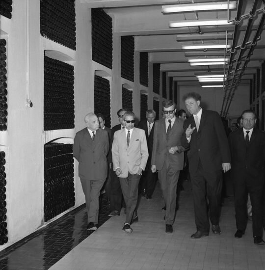 King of Nepal visits the USSR