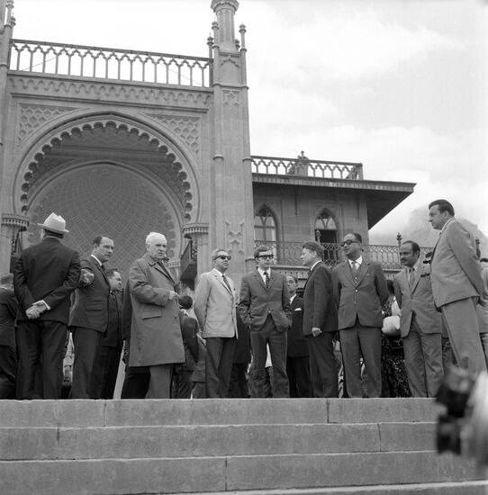 King of Nepal visits the USSR