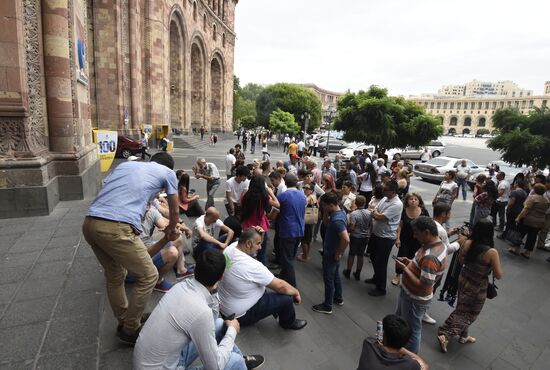 Protests against release of former Armenian President Robert Kocharyan
