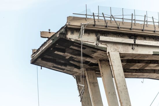 Highway bridge collapses in Genoa