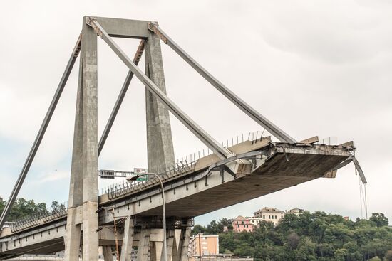 Highway bridge collapses in Genoa