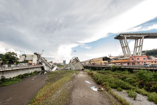 Highway bridge collapses in Genoa