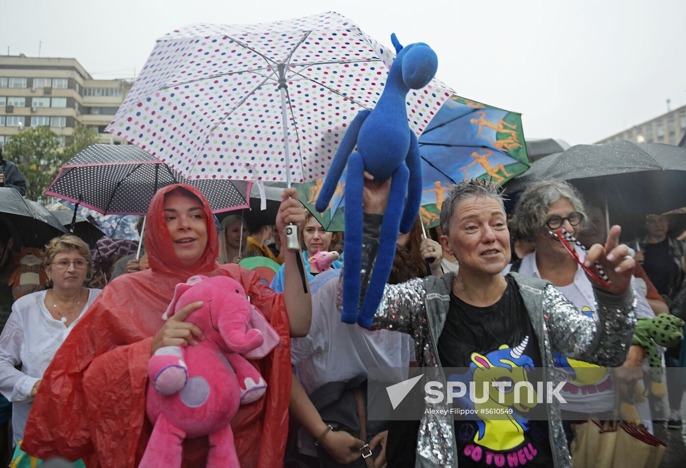 Mothers' March in support of defendants in New Greatness case