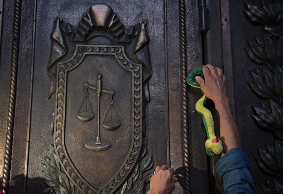 Mothers' March in support of defendants in New Greatness case