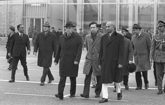 Prime Minister of Pakistan Zulfikar Ali Bhutto visits USSR