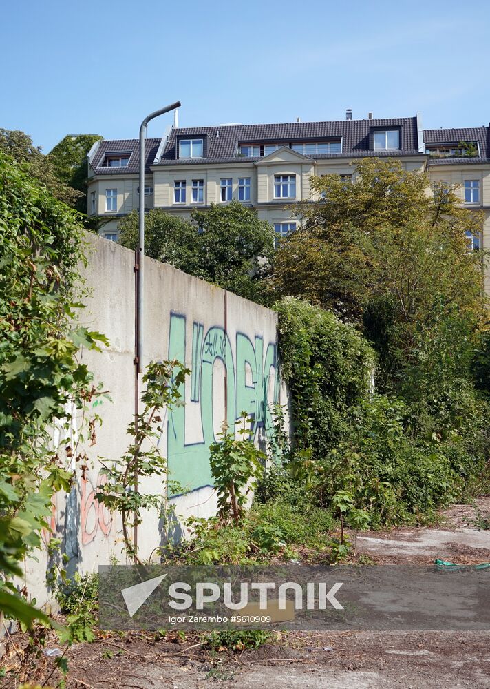 Forlorn section of Berlin Wall re-discovered in Germany