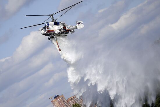 Demonstration by Moscow Department of Civil Defense, Emergencies and Fire Safety to mark Air Fleet Day