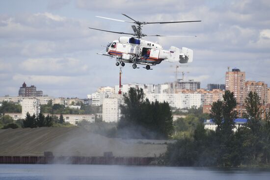 Demonstration by Moscow Department of Civil Defense, Emergencies and Fire Safety to mark Air Fleet Day