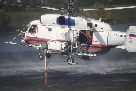 Demonstration by Moscow Department of Civil Defense, Emergencies and Fire Safety to mark Air Fleet Day