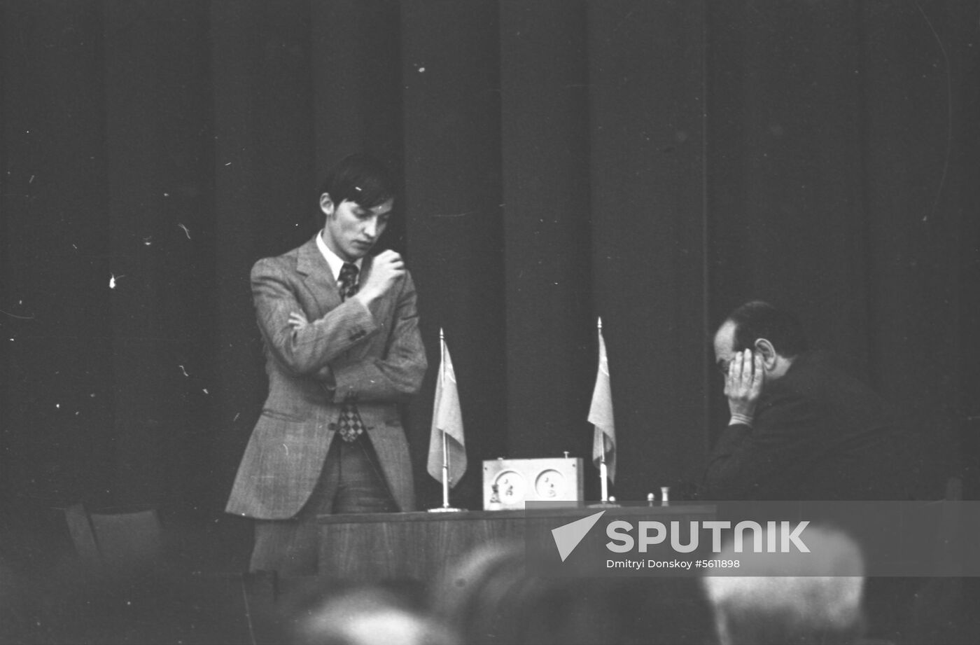 Chess players Anatoly Karpov and Viktor Korchnoi