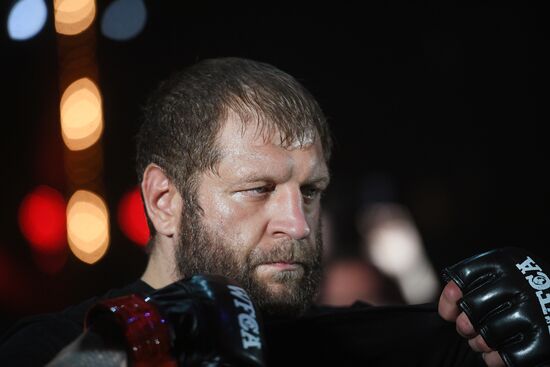 Mixed martial arts. Aleksander Emelianenko vs. Tony Johnson