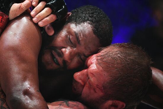Mixed martial arts. Aleksander Emelianenko vs. Tony Johnson