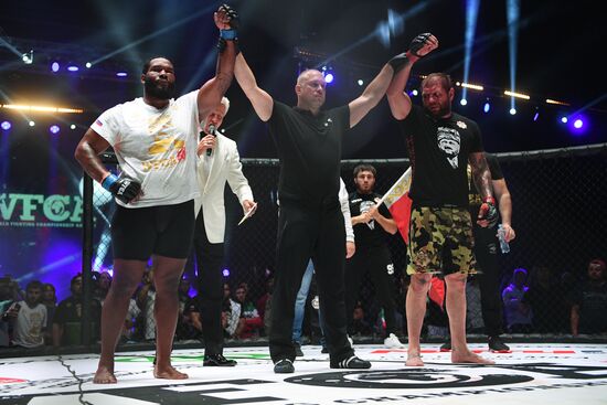 Mixed martial arts. Aleksander Emelianenko vs. Tony Johnson