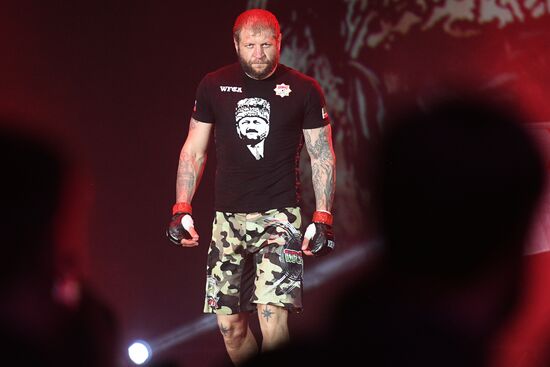 Mixed martial arts. Aleksander Emelianenko vs. Tony Johnson