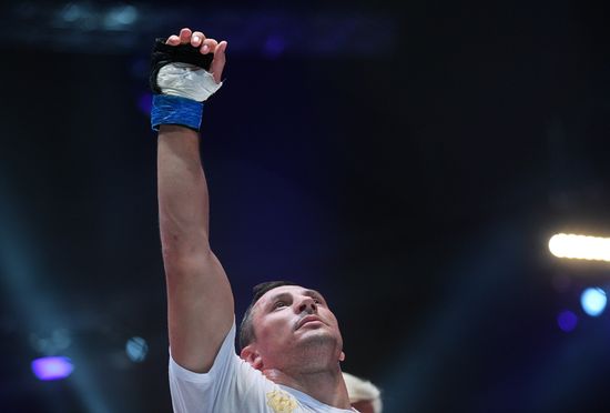 Mixed martial arts. Aleksander Emelianenko vs. Tony Johnson
