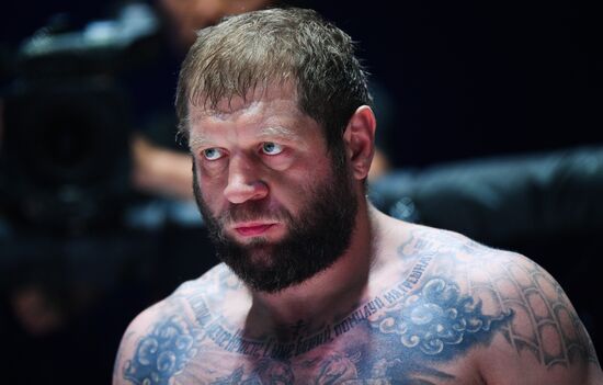 Mixed martial arts. Aleksander Emelianenko vs. Tony Johnson