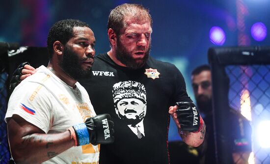 Mixed martial arts. Aleksander Emelianenko vs. Tony Johnson