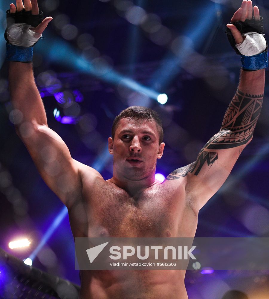 Mixed martial arts. Aleksander Emelianenko vs. Tony Johnson