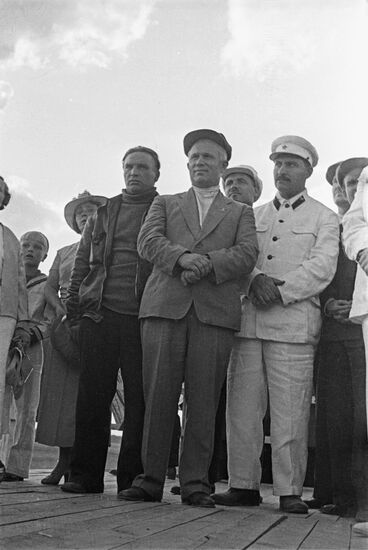 Greeting Valery Chkalov's crew