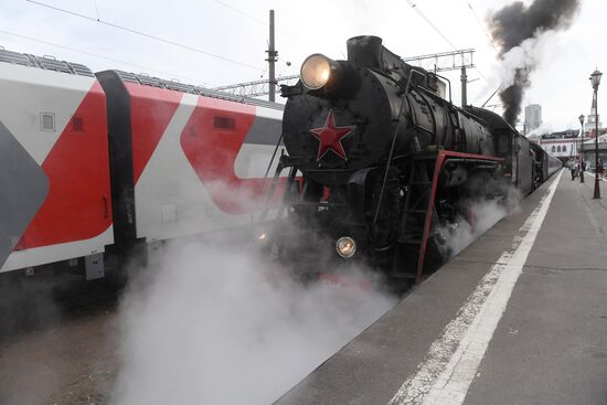 Imperial Russia tourist train departs