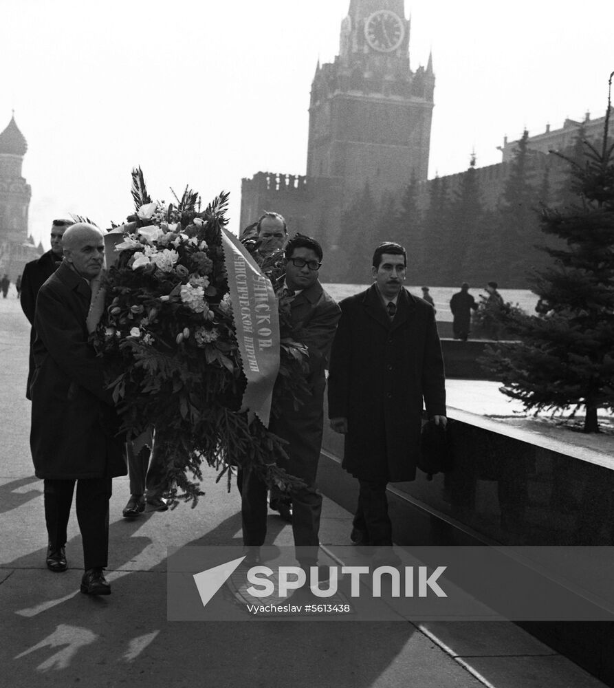 Delegation of Peruvian Communist Party on visit to USSR