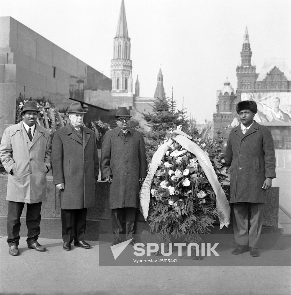 Delegation of Supreme Revolutionary Council of Somalia on visit to USSR