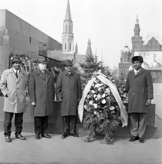 Delegation of Supreme Revolutionary Council of Somalia on visit to USSR