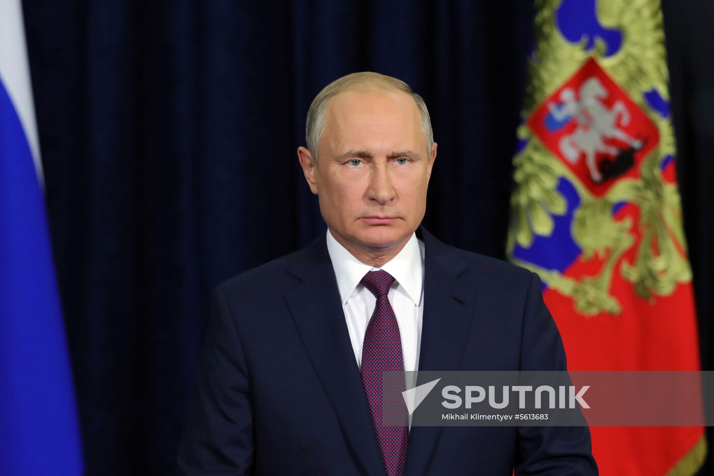 Vladimir Putin addresses participants and guests of Army-2018 forum