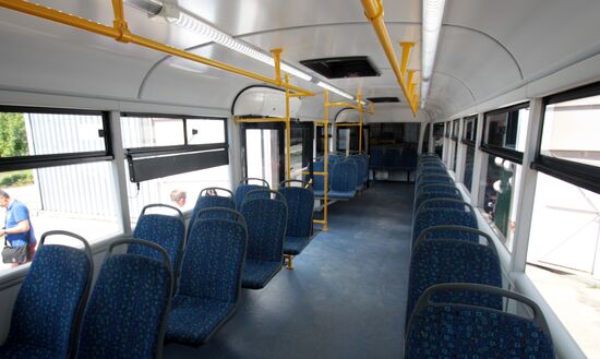 First tram manufactured in Donetsk People's Republic presented in Donetsk