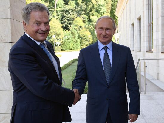 Russian President Vladimir Putin meets with Finnish President Sauli Niinisto