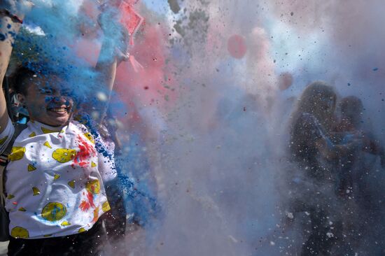 Tricolor festival on Russia's National Flag Day