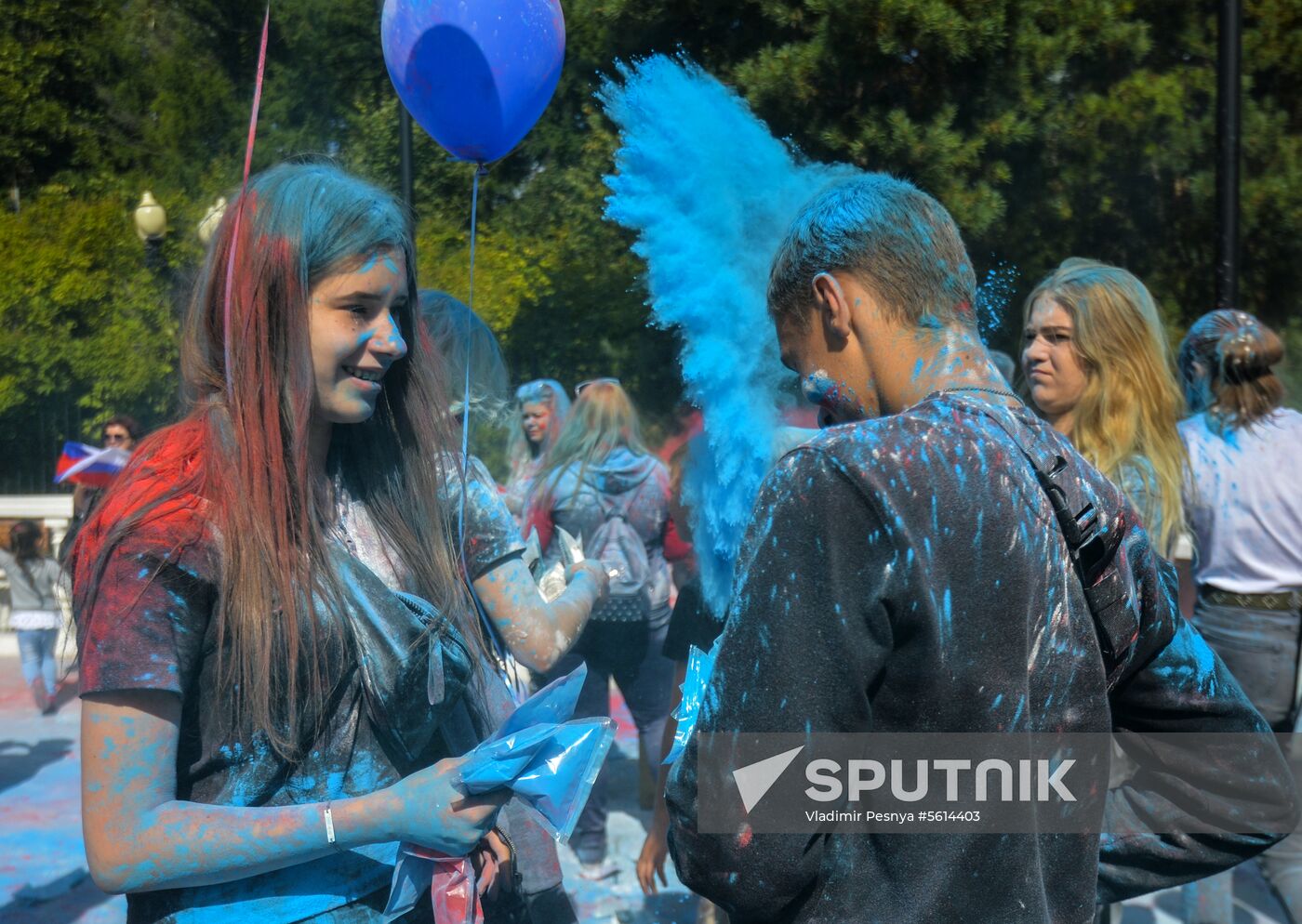 Tricolor festival on Russia's National Flag Day