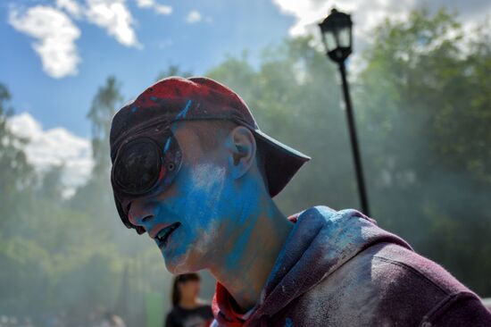 Tricolor festival on Russia's National Flag Day