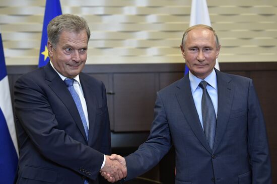 Russian President Vladimir Putin meets with Finnish President Sauli Niinisto