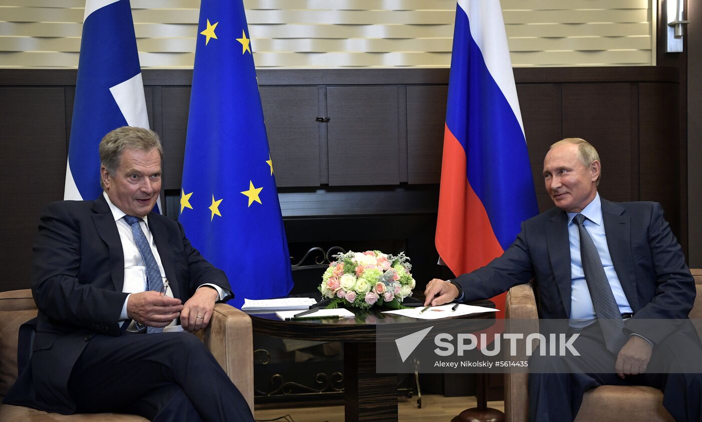 Russian President Vladimir Putin meets with Finnish President Sauli Niinisto