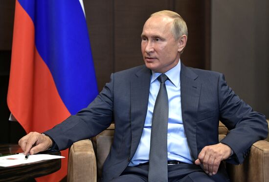 Russian President Vladimir Putin meets with Finnish President Sauli Niinisto