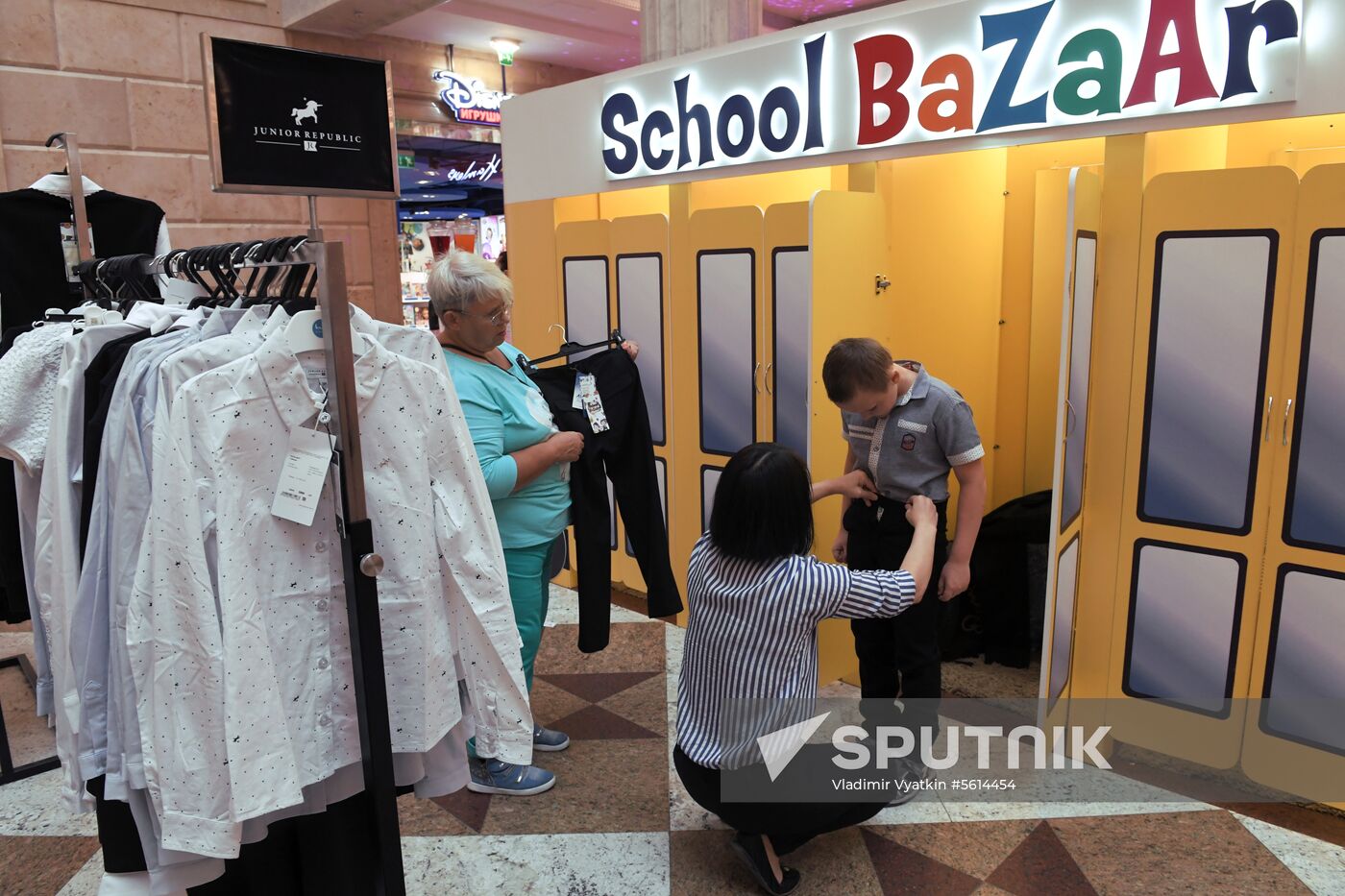School bazaar Big Break