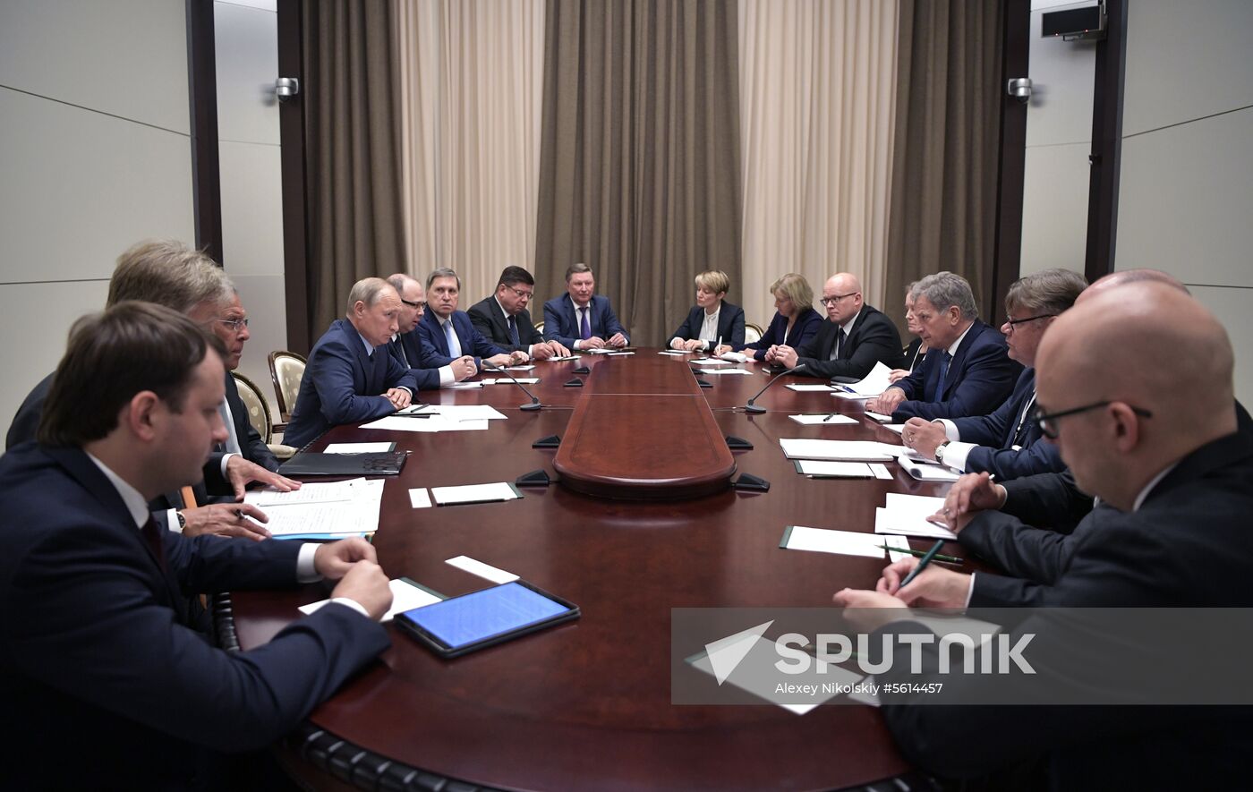Russian President Vladimir Putin meets with Finnish President Sauli Niinisto