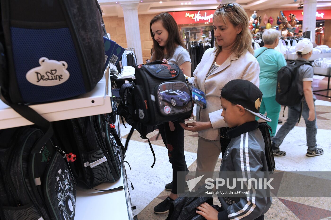 School bazaar Big Break