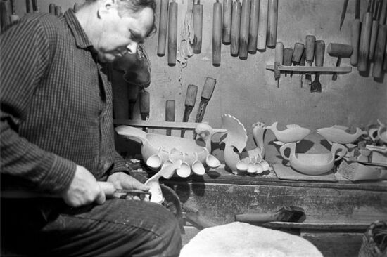 Khokhloma Painting Factory