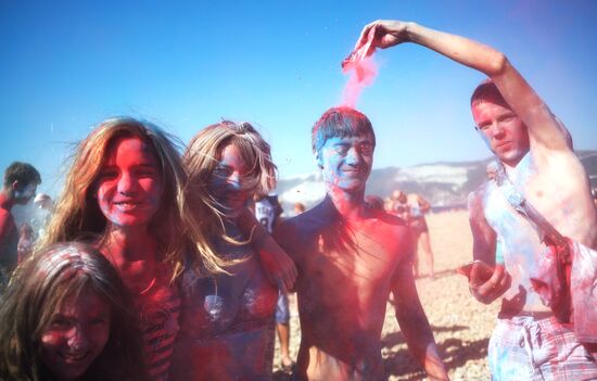 Tricolor festival on Russia's National Flag Day
