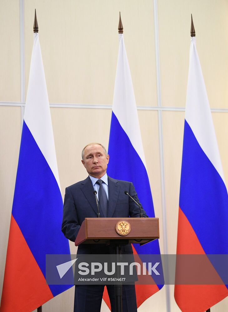 Russian President Vladimir Putin meets with Finnish President Sauli Niinisto