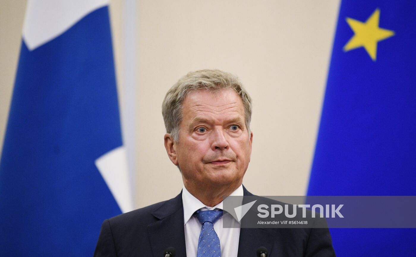 Russian President Vladimir Putin meets with Finnish President Sauli Niinisto