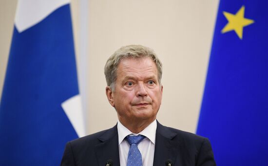 Russian President Vladimir Putin meets with Finnish President Sauli Niinisto