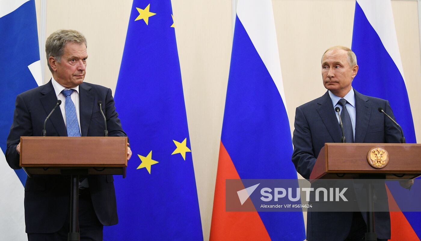 Russian President Vladimir Putin meets with Finnish President Sauli Niinisto